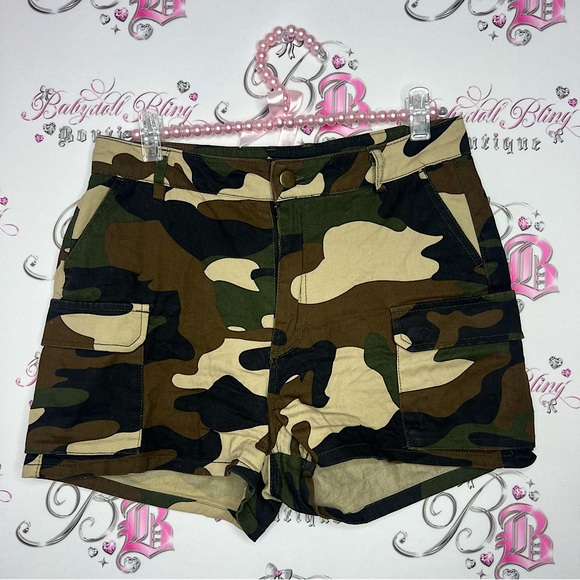 Fashion nova camouflage camo cargo shorts pockets denim jean material military - Picture 1 of 9